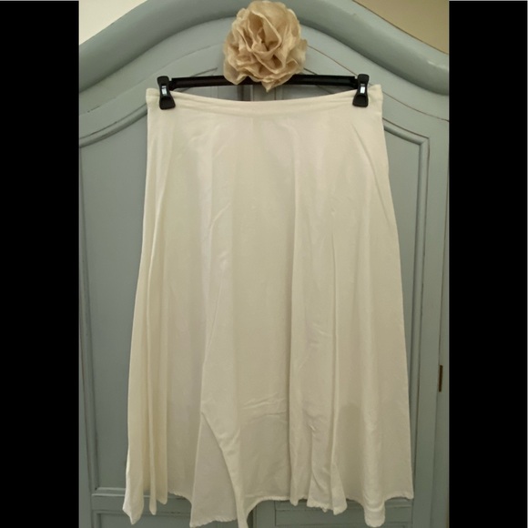 WHO WHAT WEAR Target White Linen Skirt - Picture 1 of 4